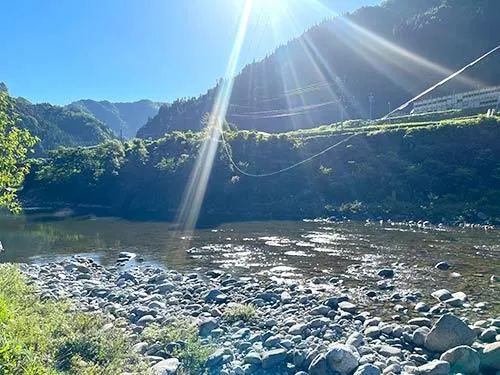 益々日差しは強くなり気温37℃。暑～い