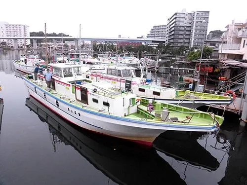 瀬戸橋から船着場を臨む