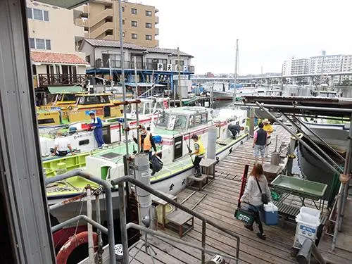 着いたらまずは釣座の確保