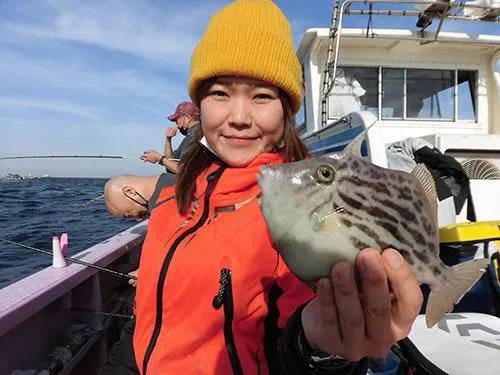 「全部で12匹釣れました！」