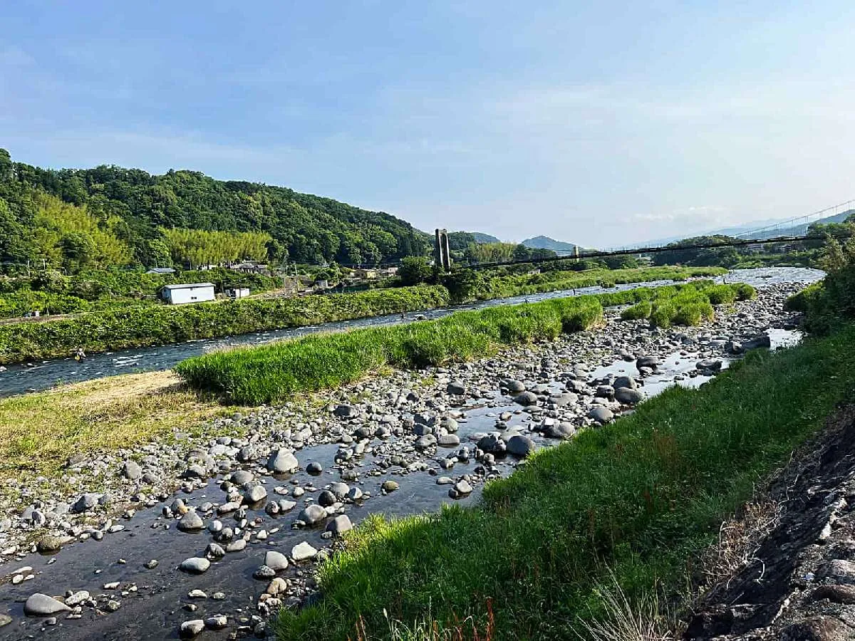 分流があった下流側もすっかり水はなくなっていた