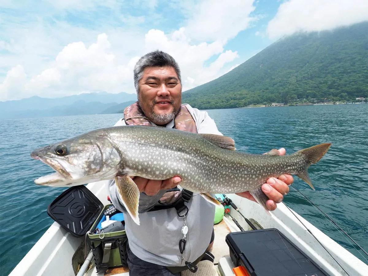 2日目はやや硬めのスピニングタックルに持ち替えたら釣れた！