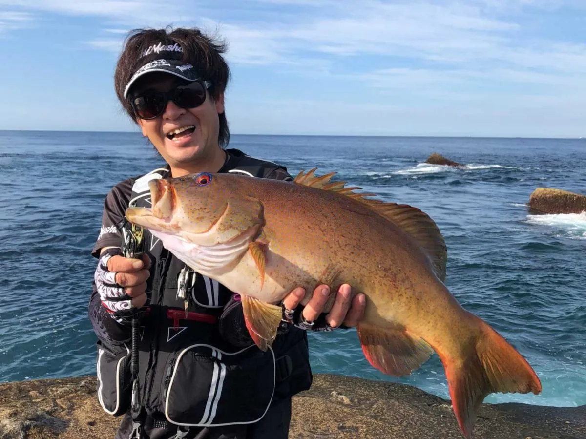 こんなスジアラも登場！食べて美味しい魚もいろいろ釣れます！©釣りビジョン