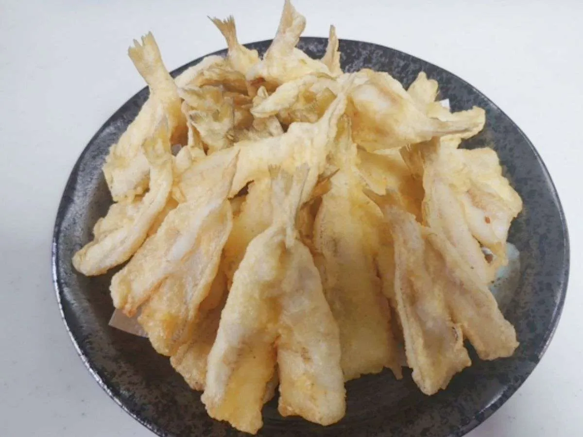 釣ったシロギスは天ぷらにして頂いた。身がふわふわで最高～！©釣りビジョン