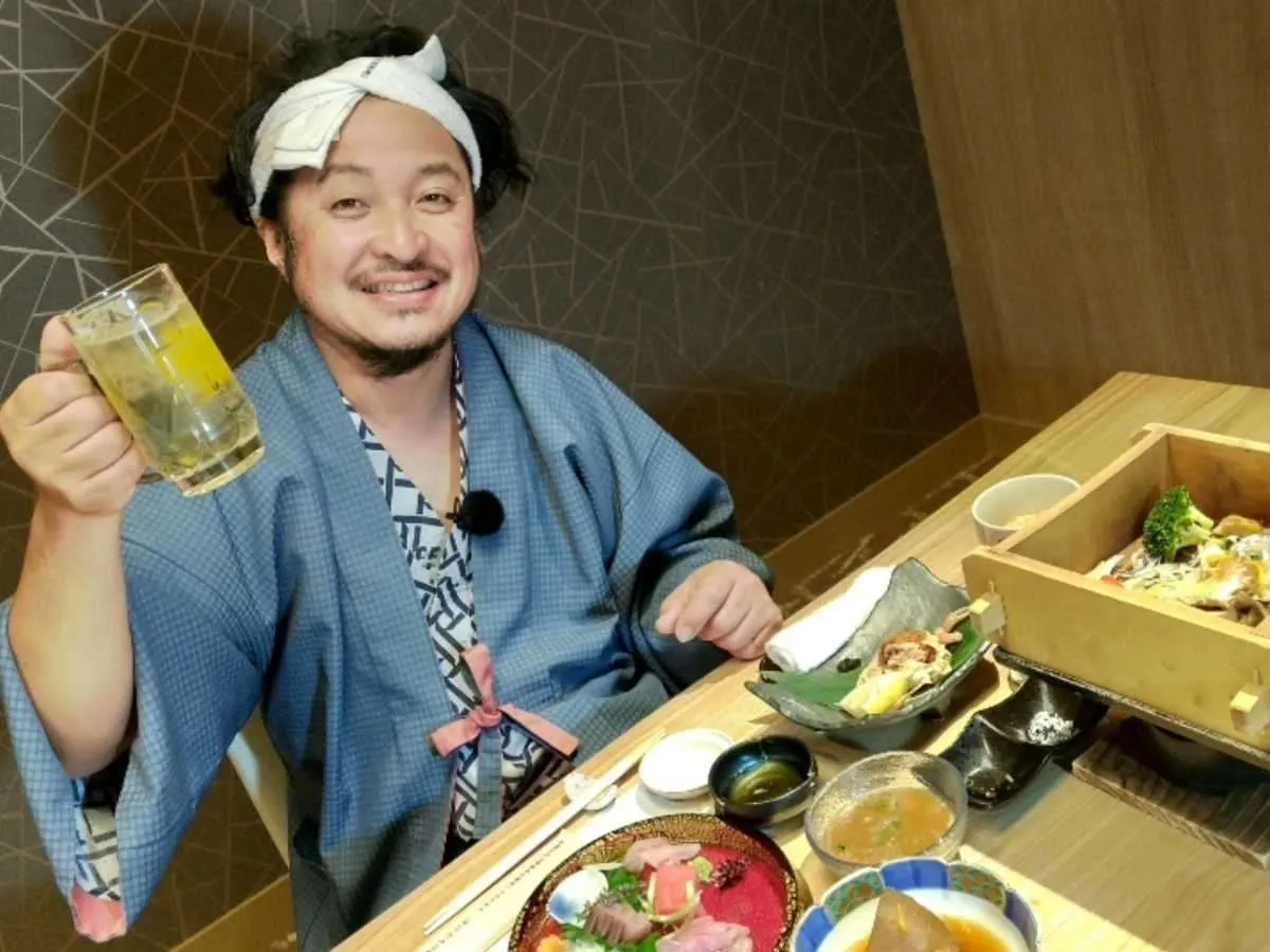 温泉旅館での豪華な料理も旅の醍醐味。©釣りビジョン