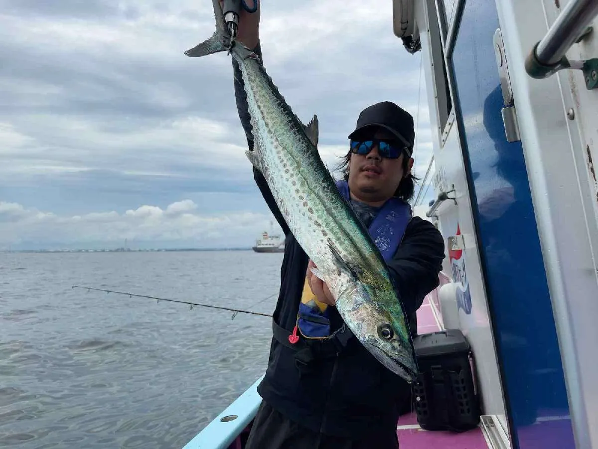 この釣りの釣果は釣り座を問わない。©釣りビジョン
