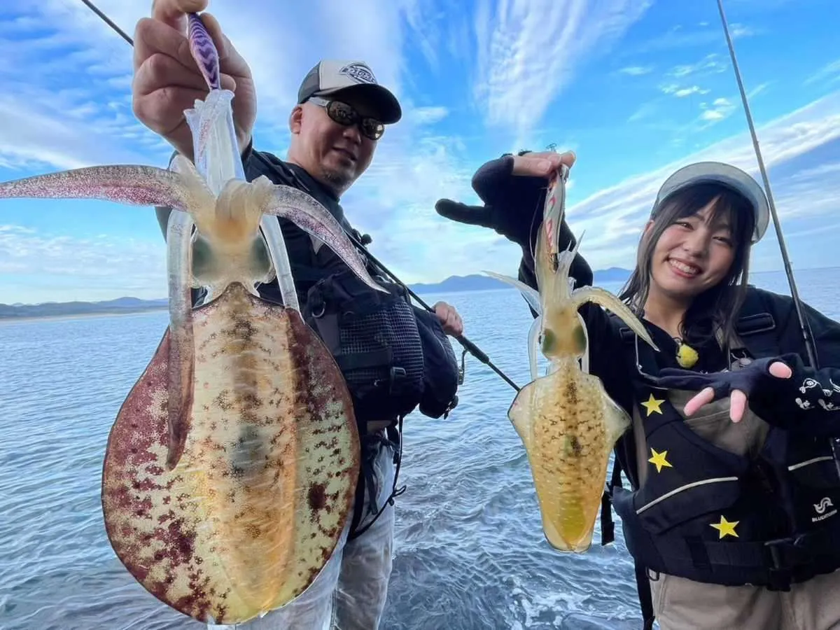 開始早々にダブルヒットさせちゃいました！©釣りビジョン