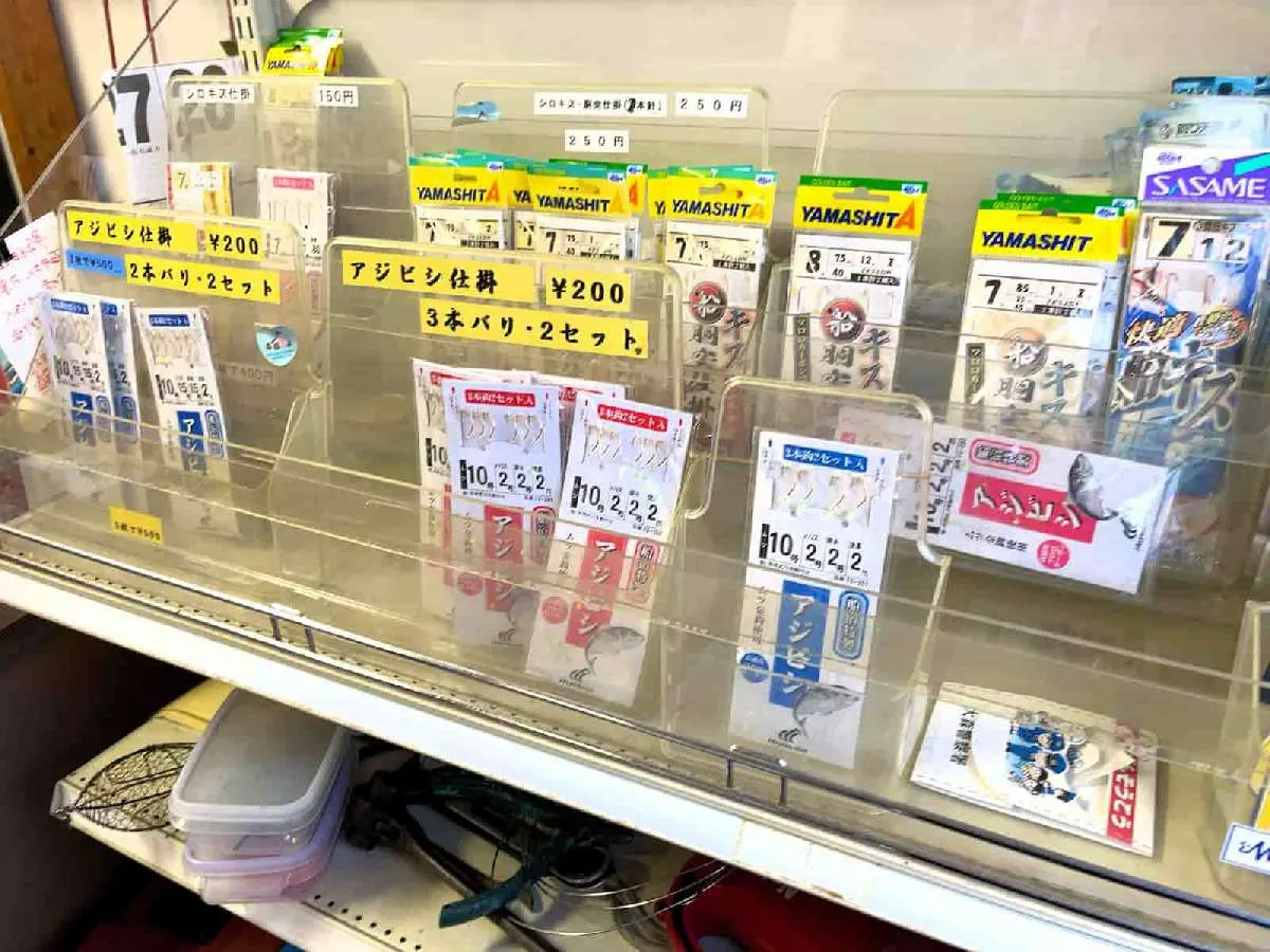 仕掛けは受け付け時と船でも購入出来る　©釣りビジョン