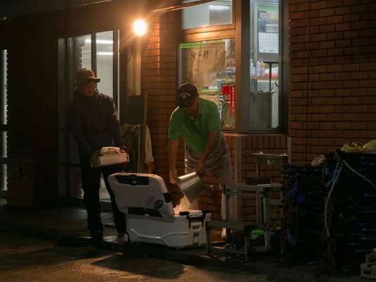 氷の販売もしてくれるので便利。 ©釣りビジョン