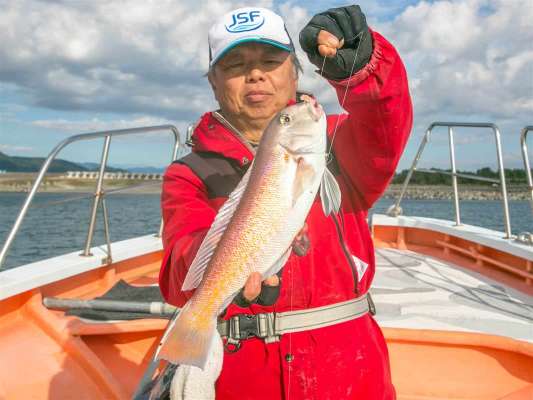 もう一尾追加。 ©釣りビジョン