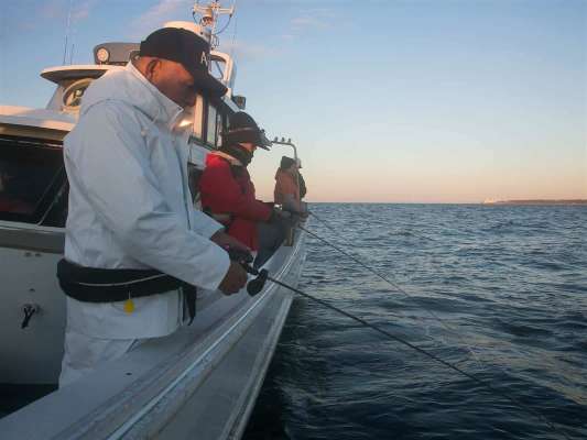 水深は約30m。時折潮の速い場所に入ることもあるので集中。 ©釣りビジョン