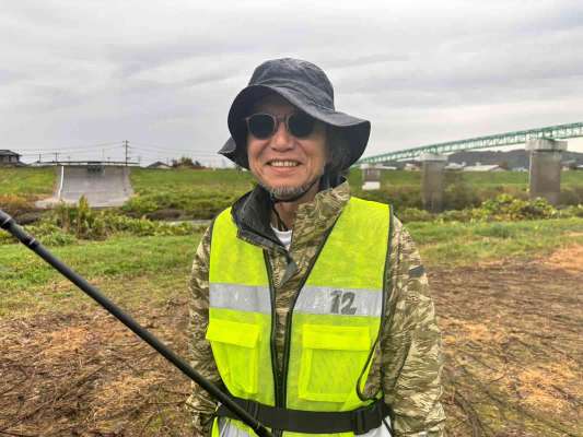 今回の相棒は、一昨年も一緒に釣りをしたアイハラ。小学生時代からの釣り仲間だ。 ©横沢鉄平