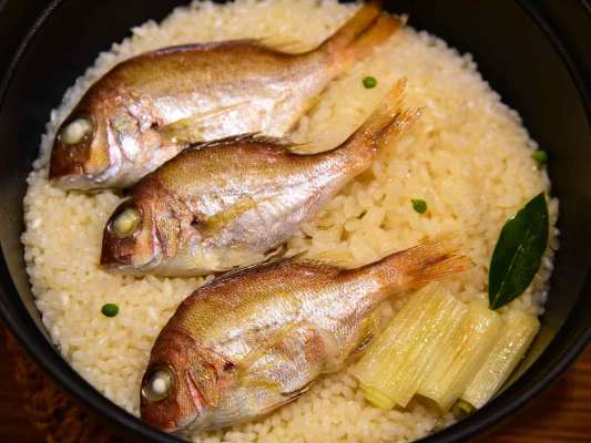 チャリコはタイ飯にしていただいた。これも美味。写真はないが、サンバソウは塩焼きにしたらかなりいけた。 ©望月俊典