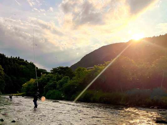 諦めなくて良かった！神流鮎は夕刻に動き出した！ &copy;釣りビジョン