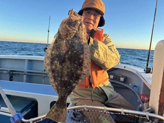 釣り座を問わず良く釣れる。 &copy;釣りビジョン