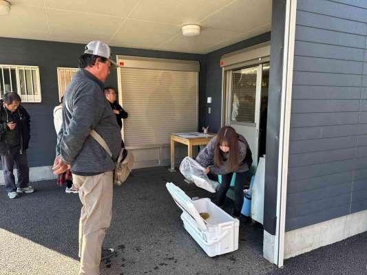 キレイに捌いてパック詰めしてくれるサービスも！ &copy;釣りビジョン