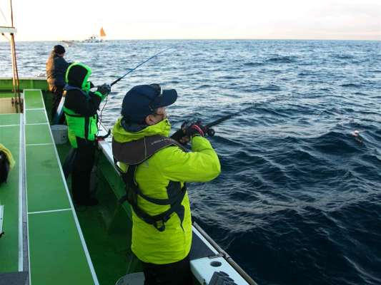 極先調子ではなく「胴に乗る」竿が使いやすい。 &copy;釣りビジョン