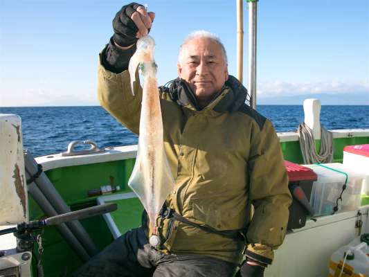 惚れ惚れしてしまうサイズ。 &copy;釣りビジョン