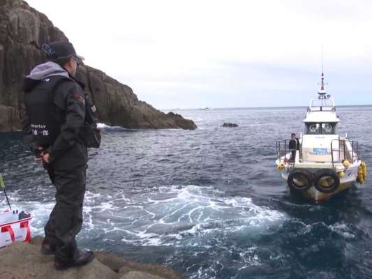 試行錯誤するも良型に届かず、状況の打開を求めて瀬替わりを決断。