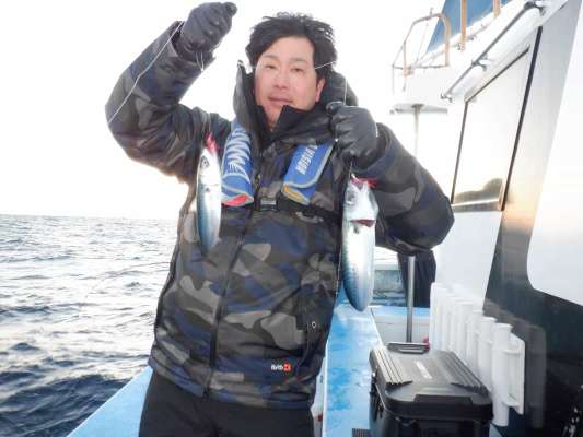 指示ダナは“底近く”、サバの群れは浮いていないようだ。 &copy;釣りビジョン