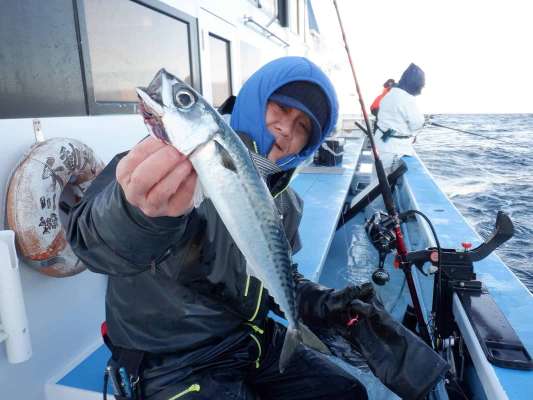 40cm級の大きなサバ！脂乗りとても良く旨い！ &copy;釣りビジョン