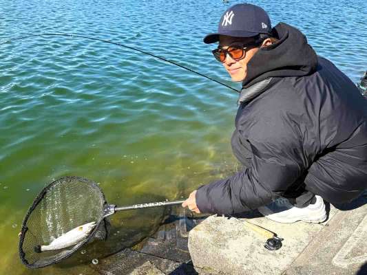 フォーカス・増田有汰。10代の頃から〝トラキン〟で活躍。イケメン過ぎるアングラーとして女性ファンも多い。 &copy;釣りビジョン