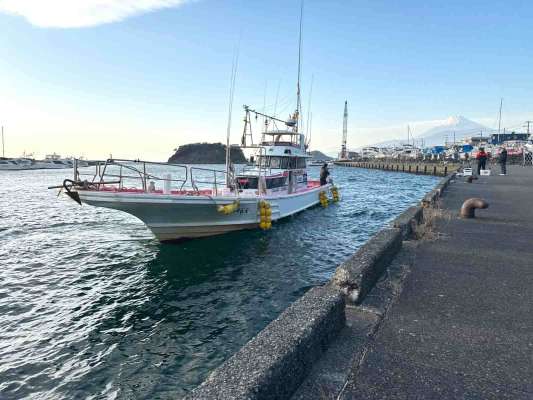 この日は集合時間ちょっと前に着岸した。 &copy;釣りビジョン