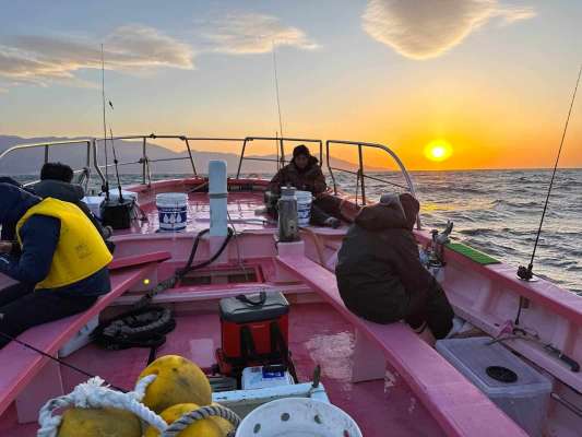 釣り場は港を出てすぐ。 &copy;釣りビジョン