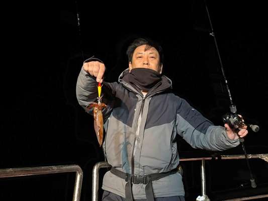 イカメタルに良型が！ &copy;釣りビジョン