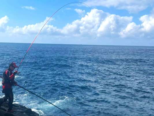 私も何とかタモ入れサイズの本命をゲット出来た！ &copy;釣りビジョン