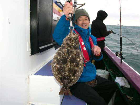 連続ヒット。 &copy;釣りビジョン