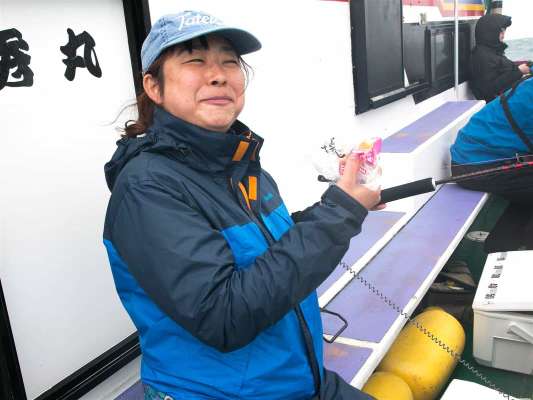 上乗りさんもしていた女性アングラー。楽しい時間ありがとう。 &copy;釣りビジョン