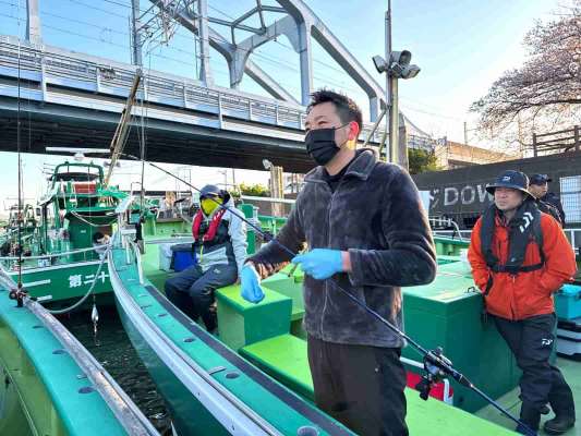 田島大策船長のレクチャー、ビギナーに限らず受講の価値アリ。 &copy;釣りビジョン