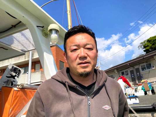 お世話になった「第二十三たいぞう丸」山本真一船長。 &copy;釣りビジョン