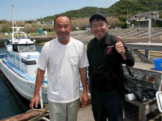 早川忠信船長、楽しい釣りありがとうございます。 &copy;釣りビジョン