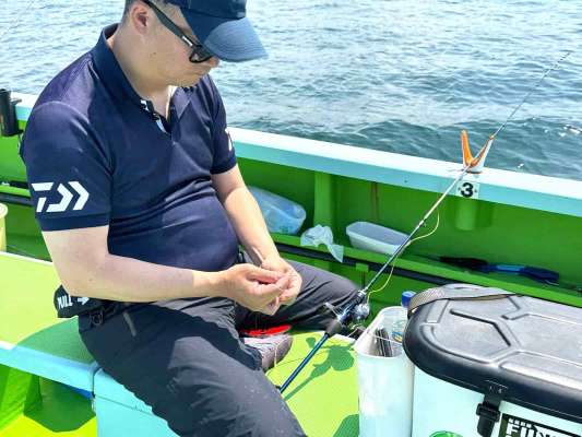 ある程度釣ったらラインシステムを組み直す。 &copy;釣りビジョン