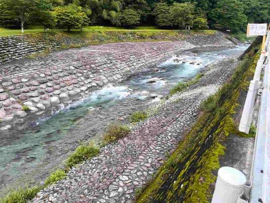 西大芦小学校前、多少の増水はあったがクリアー。 &copy;釣りビジョン