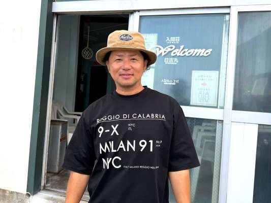 気さくで馴染みやすい「日吉丸」3代目の渋谷吉輝（しぶやよしてる）船長。 &copy;釣りビジョン