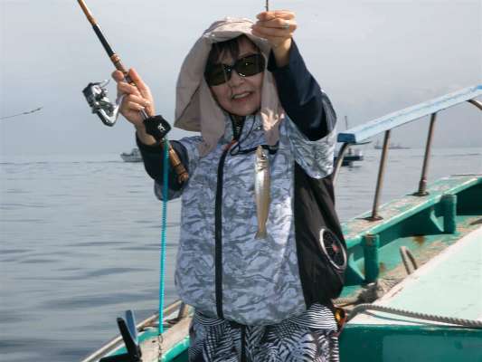 浅場なのでアタリが分かりやすい。 &copy;釣りビジョン