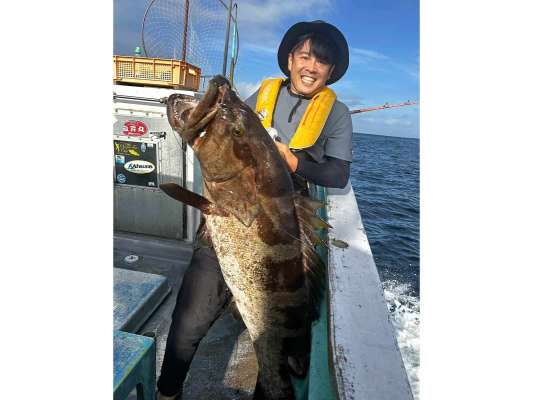 8月9日(日)25kg（船長撮影） &copy;釣りビジョン
