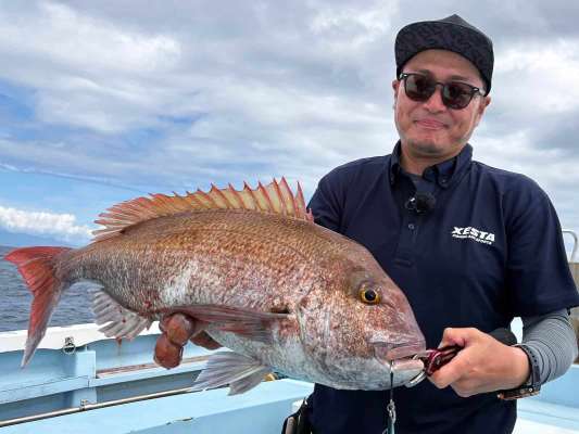 75cmの大ダイ！&copy;釣りビジョン