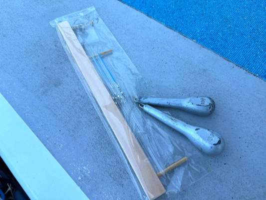 シンプルで基本的な船宿仕掛け（2組700円）。 &copy;釣りビジョン