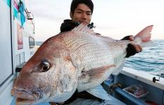 “数・型”共絶好調！千葉県・飯岡沖“ひとつテンヤ”マダイ