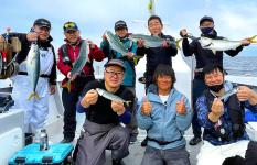 【憧れのアングラーと夢の釣行へ！】　高橋哲也と行く落とし込み釣行！