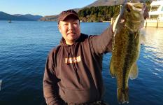 神奈川県：芦ノ湖で禁漁直前、真冬のブラックバスを狙う！