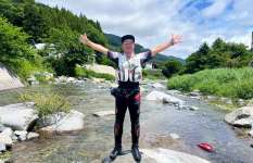 夏の陽射し降り注ぐ道志川は若き鮎達が清流を輝かせていた!