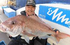 静岡県・御前崎沖のマダイ好調！5kgオーバー連日浮上！！