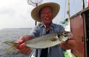 ビギナー大歓迎!『弁天屋』からアジ釣りに行こう!!