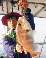 瀬戸内海　岡山県下津井沖でタイ大漁!!　チョ～簡単！餌なしサビキ釣り