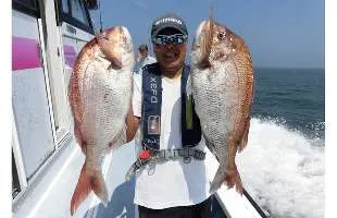 千葉県・飯岡沖の“一つテンヤ・マダイ”、連日大型浮上！！